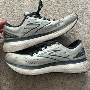 Brooks glycerin sneakers